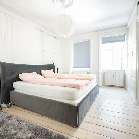 Apartment Modern Living In Historical Building At Nyhavn *