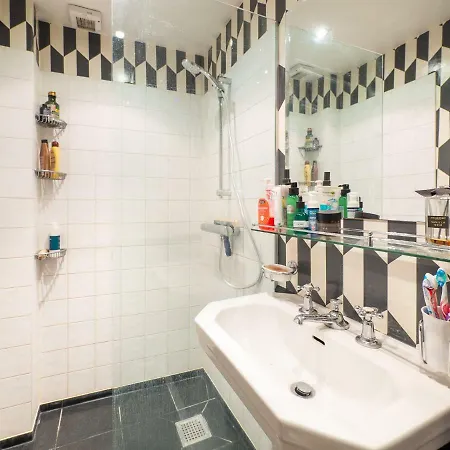 Apartment Modern Living In Historical Building At Nyhavn